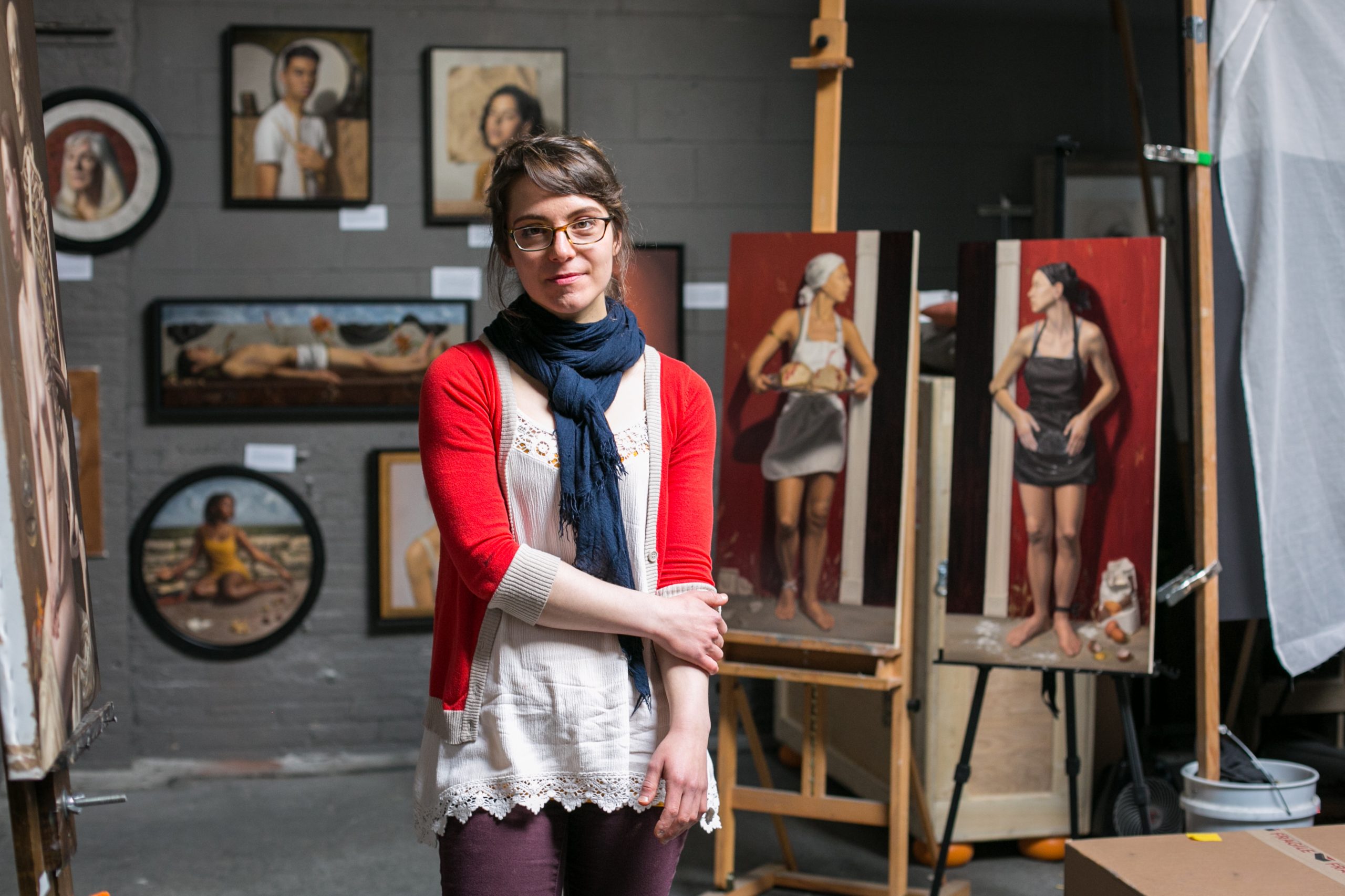 Photo portrait of artist Sally Fama Cochrane